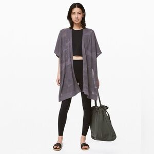 Lululemon | Find Your Light Wrap in Heathered Moonwalk Gray One Size OS